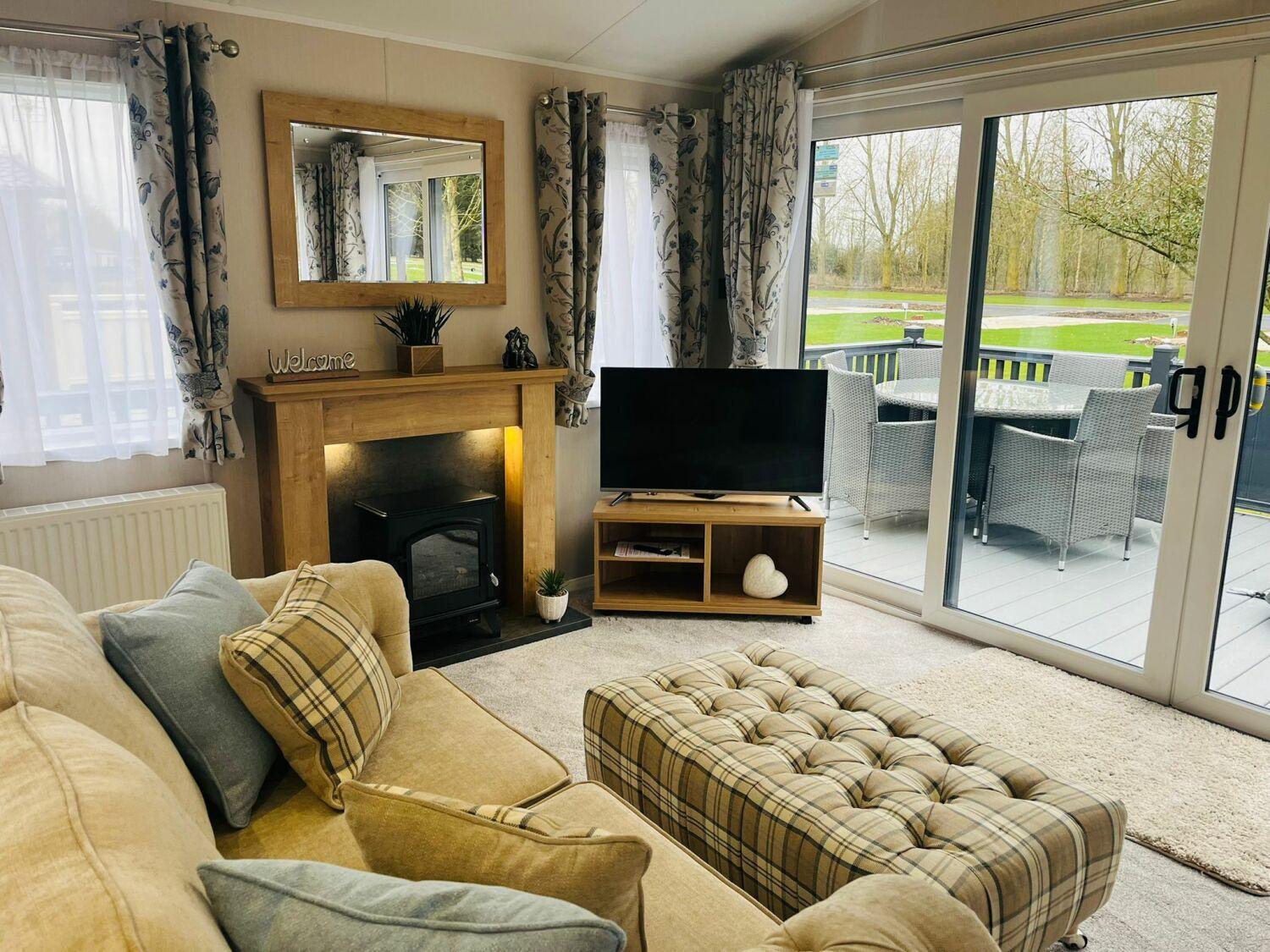 Country Cabin With Hot Tub York Exteriér fotografie